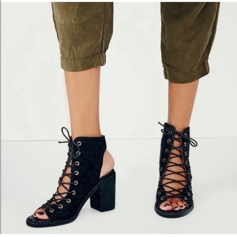 Jeffrey Campbell lace up heels 8 black dressy boho chunky block heeled shoe